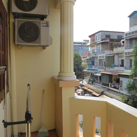 Jun Jun Guesthouse Phnom Penh Exterior foto